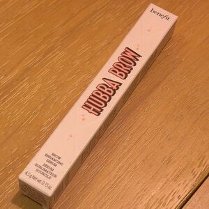 Benefit Hubba Brow Enhancing Serum